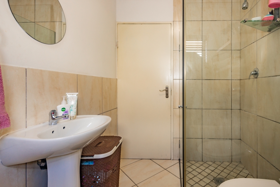 2 Bedroom Property for Sale in Hagley Western Cape